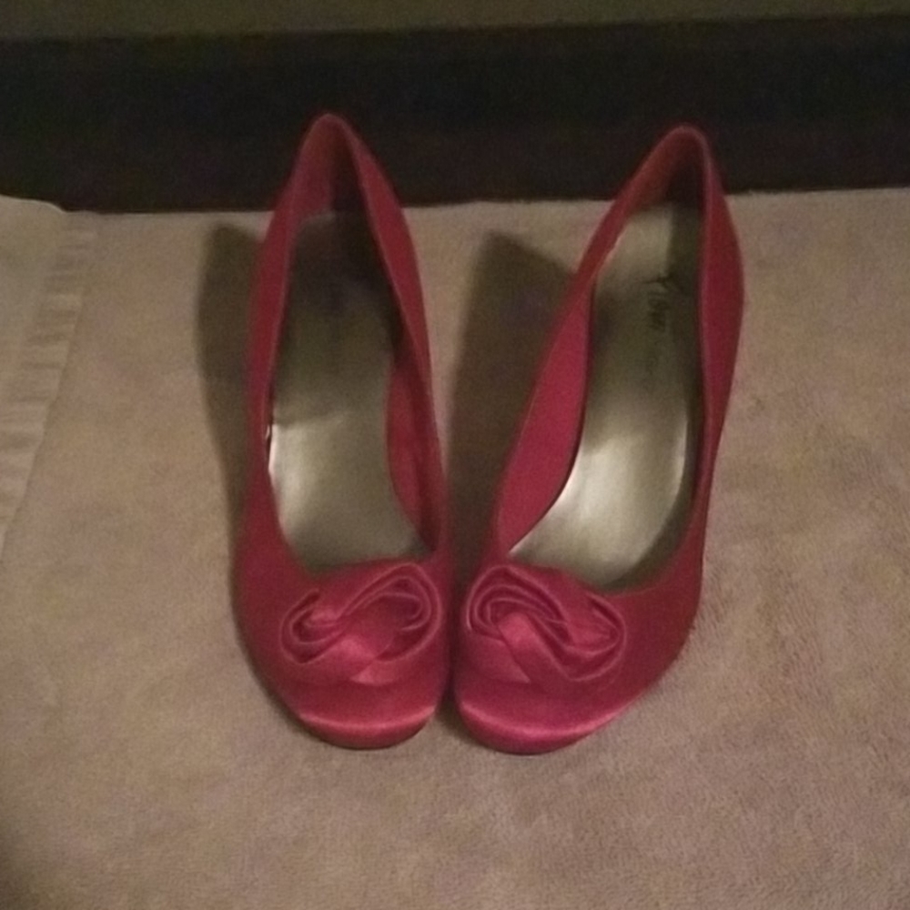 Shoes - Picture 2 of 2